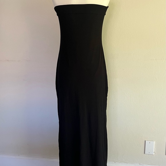 Black Strapless Ribbed Dress - Picture 3 of 3